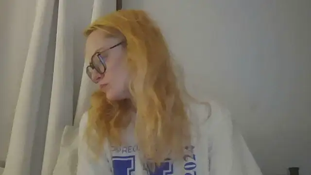 sluttypumpkin – live chatrum
