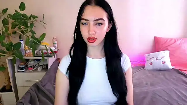 Živá chatovací místnost WildKittenX_