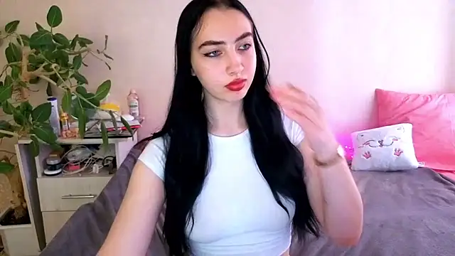 غرفة دردشة WildKittenX_ المباشرة