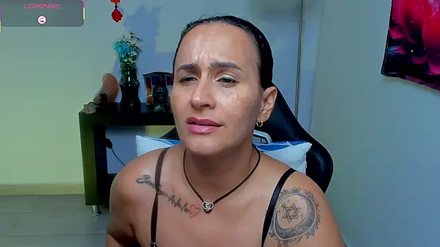 Sara_Charmy Cameră chat live