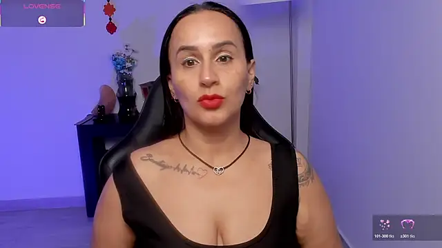 Živá chatovací místnost Sara_Charmy