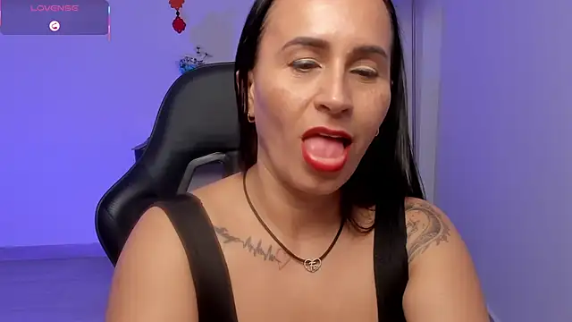 Sala de chat ao vivo de Sara_Charmy