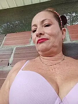Sexy-Woman-Mature Live Chatraum