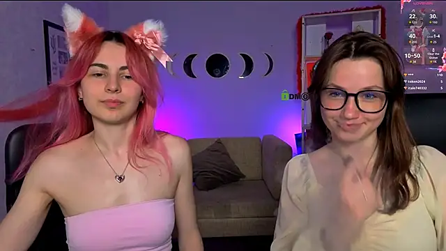 helli_belli's Live Chat Room