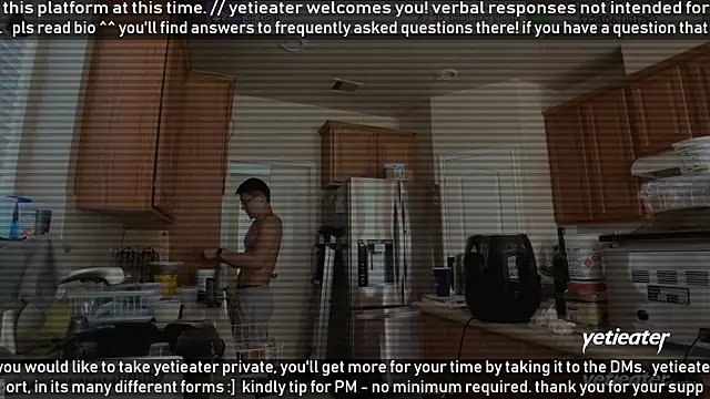 Živá chatovací místnost yetieater
