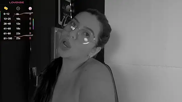 Sala de chat ao vivo de emilyy_cooperr