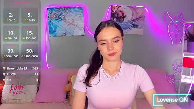 EmelyMason's Live Chat Room