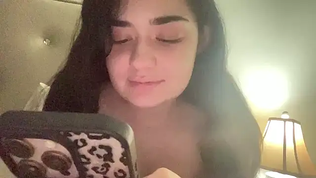 Lolabunny23 Adlı Modelin Canlı Sohbet Odası
