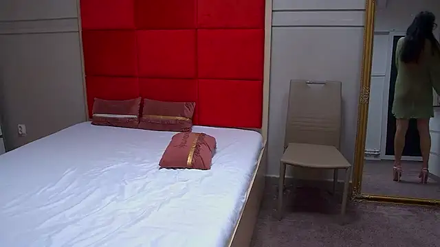 LanaBanner Adlı Modelin Canlı Sohbet Odası