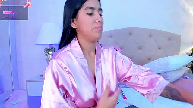 Živá chatovací místnost Mia_Montess