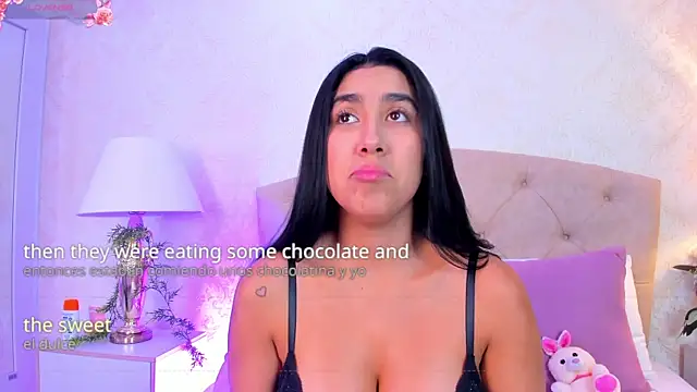 Mia_Montess Adlı Modelin Canlı Sohbet Odası