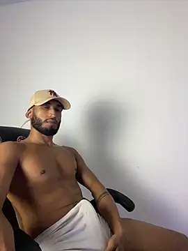 Dasul_ Adlı Modelin Canlı Sohbet Odası