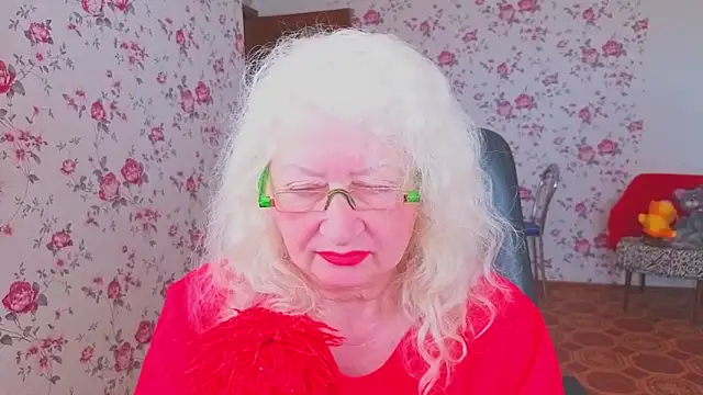Maya_Mayflower Adlı Modelin Canlı Sohbet Odası