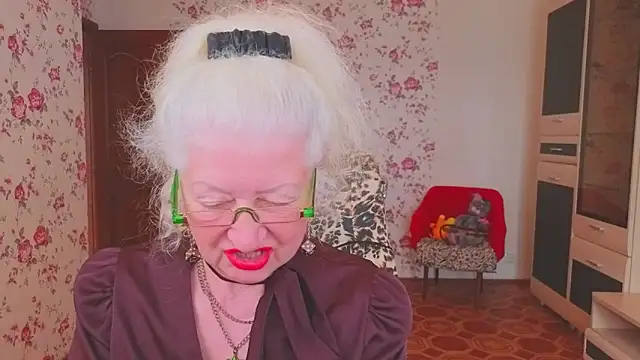 Maya_Mayflower чат на живо