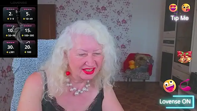 Maya_Mayflower Adlı Modelin Canlı Sohbet Odası