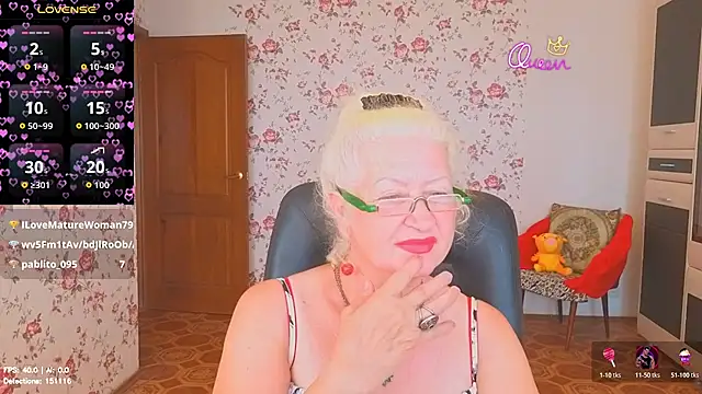Maya_Mayflower Adlı Modelin Canlı Sohbet Odası