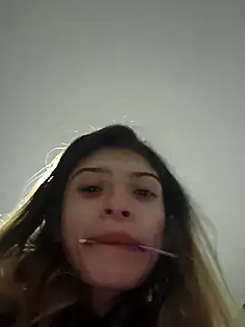 חדר צ'אט בשידור חי של KratosAfroditacs