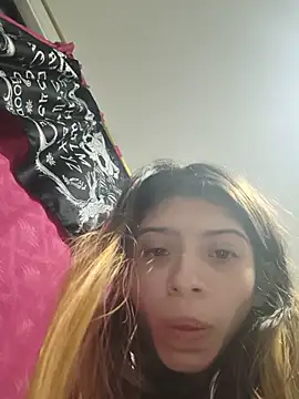 غرفة دردشة KratosAfroditacs المباشرة