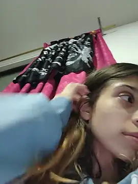 Chat soba uživo modela KratosAfroditacs