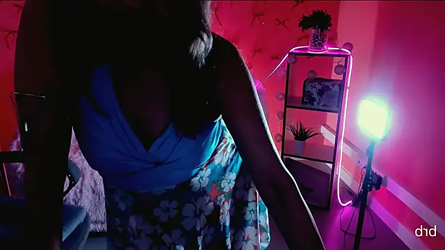 Sala de chat ao vivo de NicoleHitman