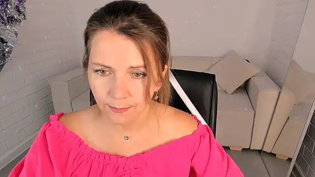 NicoleHitman Live Chatraum