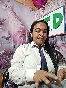 Phòng Chat Trực Tiếp isis_milove