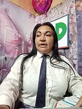 Pokój czatu na żywo – isis_milove