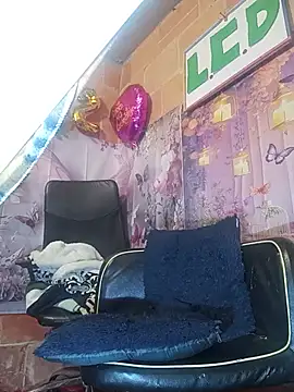 Živá chatovací místnost isis_milove