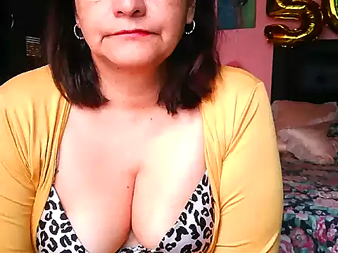 BiancaSteel's Live Chat Room