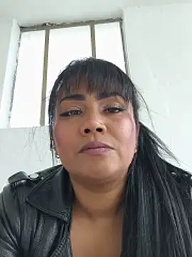 Ariana_Rodriguez's Live Chat Room