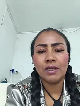 Sala de chat ao vivo de Ariana_Rodriguez