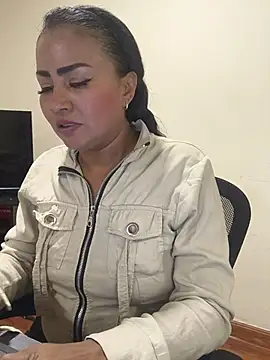 Ariana_Rodriguez 실시간 채팅방