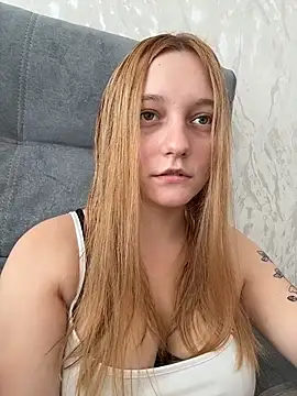 Bonechka Adlı Modelin Canlı Sohbet Odası