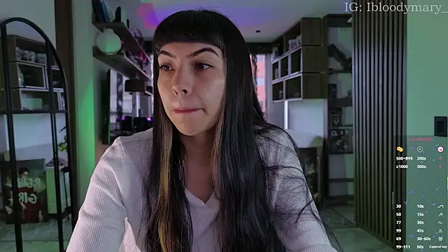 Saraa_Desiree's Live Chat Room