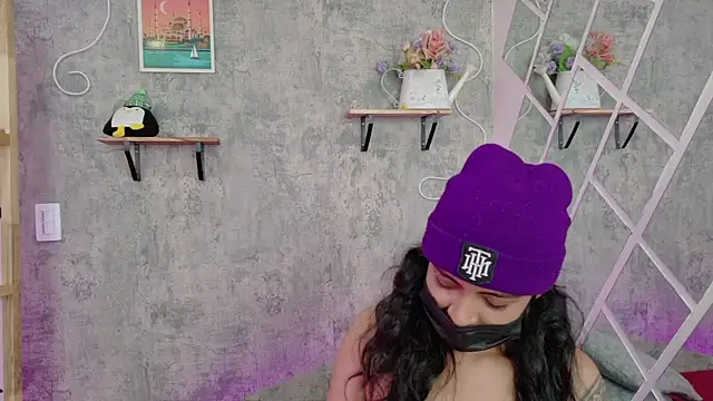 חדר צ'אט בשידור חי של Devil_AliceXo