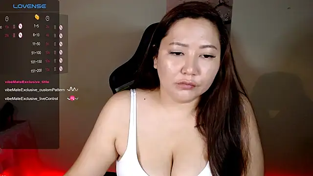Chat soba uživo modela LisaAsianFlower