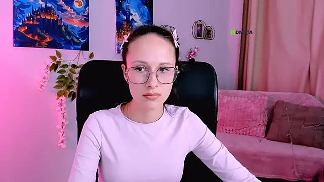 mona_cloud Adlı Modelin Canlı Sohbet Odası