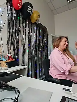 Pokój czatu na żywo – Juicy_PeachLux