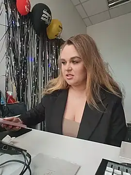 חדר צ'אט בשידור חי של Juicy_PeachLux