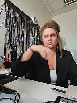 חדר צ'אט בשידור חי של Juicy_PeachLux
