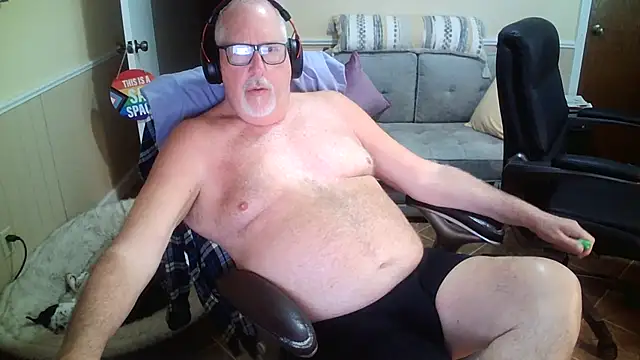 superbearboss Adlı Modelin Canlı Seks Kamerası Şovu