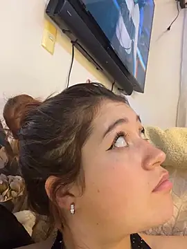 Karina_Leon 실시간 채팅방