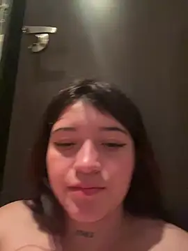 Pokój czatu na żywo – Karina_Leon