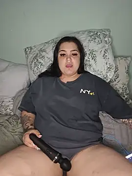 Saucy-Serenity Adlı Modelin Canlı Sohbet Odası