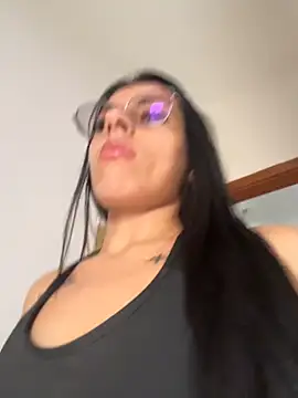 Agatha_lindinha Adlı Modelin Canlı Sohbet Odası