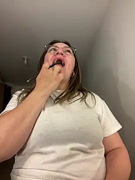 Živá chatovací místnost SCARLET-20