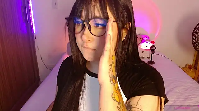 Oliviargf Adlı Modelin Canlı Sohbet Odası