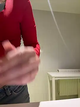 Chat soba uživo modela Hannah_Kiim