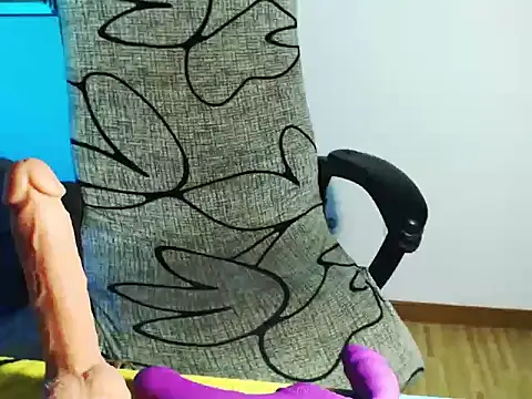 Hannah_Kiim Adlı Modelin Canlı Sohbet Odası
