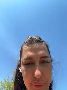 AleksandraRich Adlı Modelin Canlı Sohbet Odası